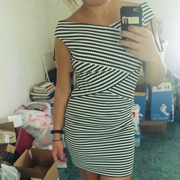 Guess Dresses & Skirts - Guess Striped Off the Shoulder Dress Size 4